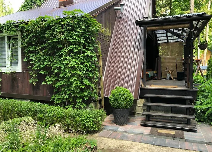 Letnisko Symsar 6, Drewniany Domek Letniskowy Z Ogrodem